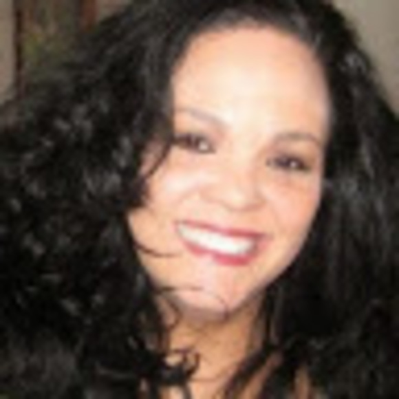 Meet your Posher, Kris - Picture 1 of 1